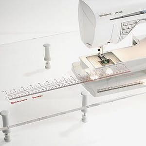 HUSQVARNA® VIKING® | Quilters Table 413112001